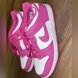 Unisex Nike Dunks Pink